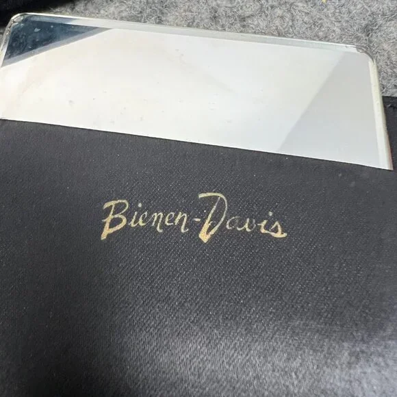 Bienen Davis VTG Black Velvet & Gold Tone Metal Trim Clutch W/ Mirror & Pouch - Picture 2 of 16